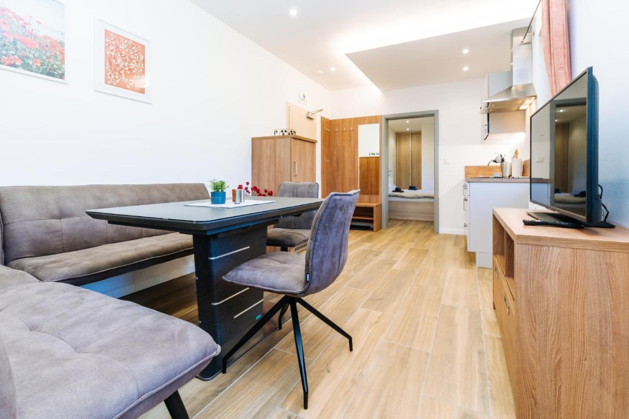 Hugo Blatna Apartment